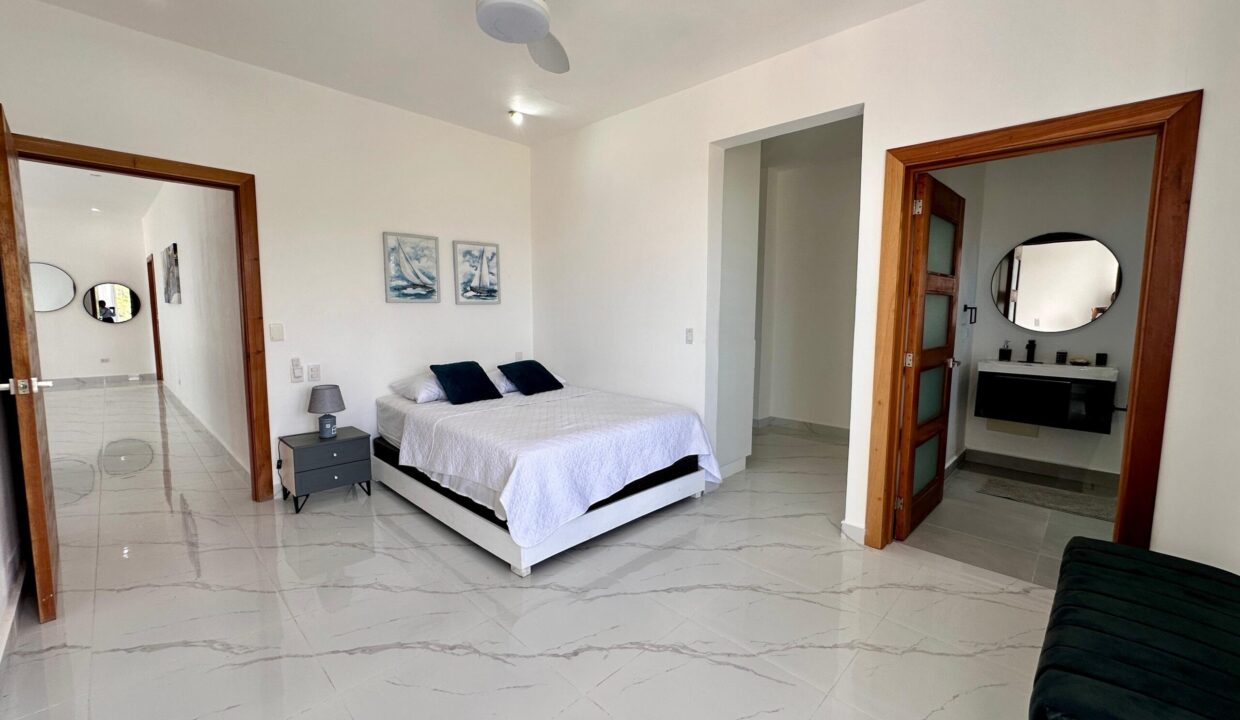 WhatsApp Image 2025-11-26 at 10.38.40 AM