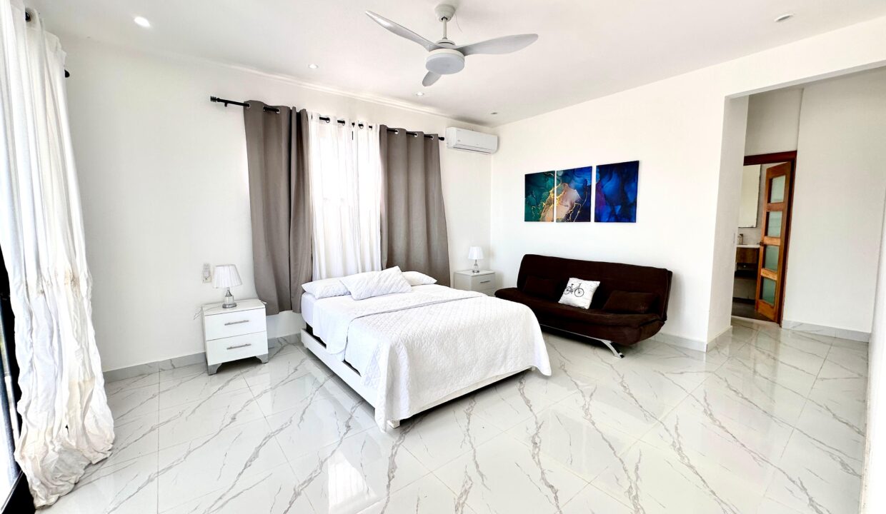 WhatsApp Image 2025-11-26 at 10.43.40 AM