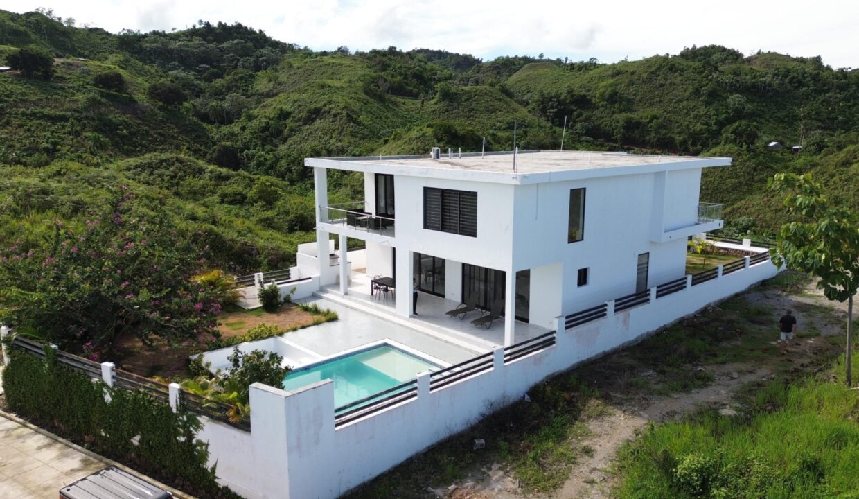 WhatsApp Image 2025-11-26 at 10.43.52 AM (1)