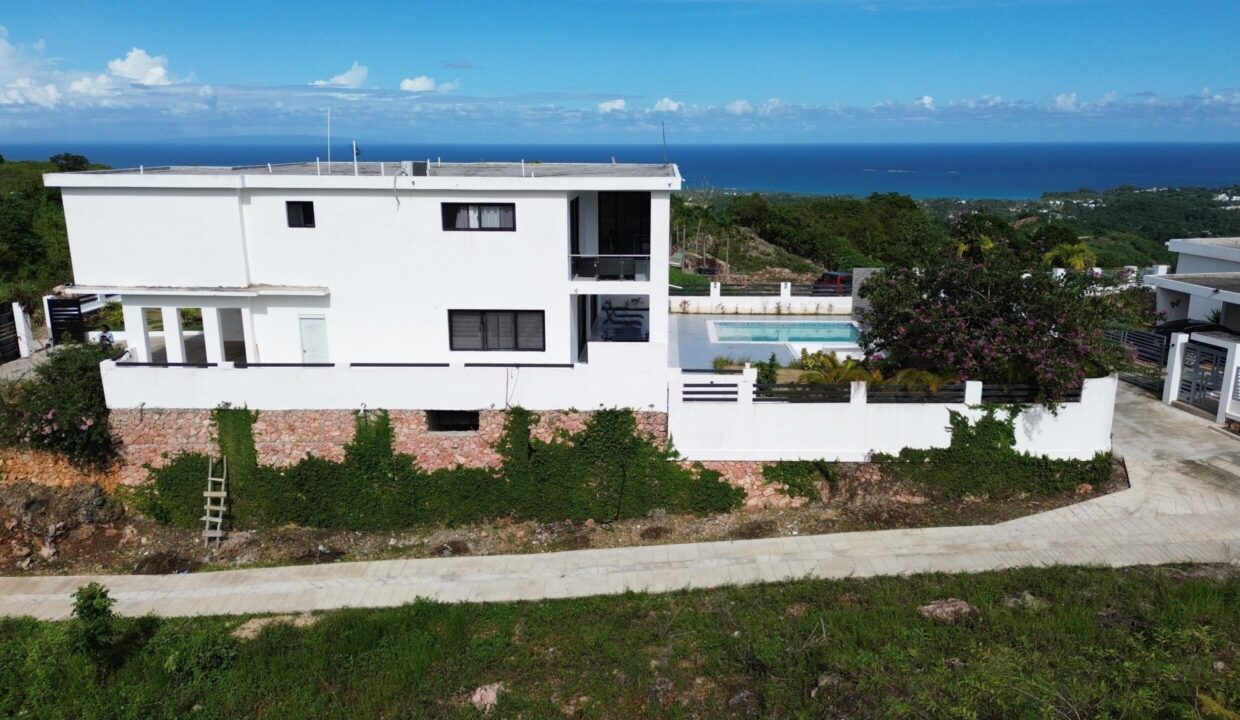 WhatsApp Image 2025-11-26 at 10.43.52 AM (3)